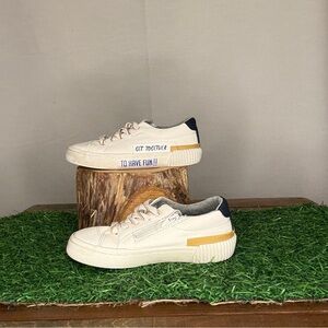 Zara Kids Cream/Tan Sneakers with Fun Text Size 25